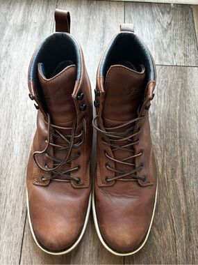 Danner Men's Brown Leather Lace-Up Boots with Cream Sole
